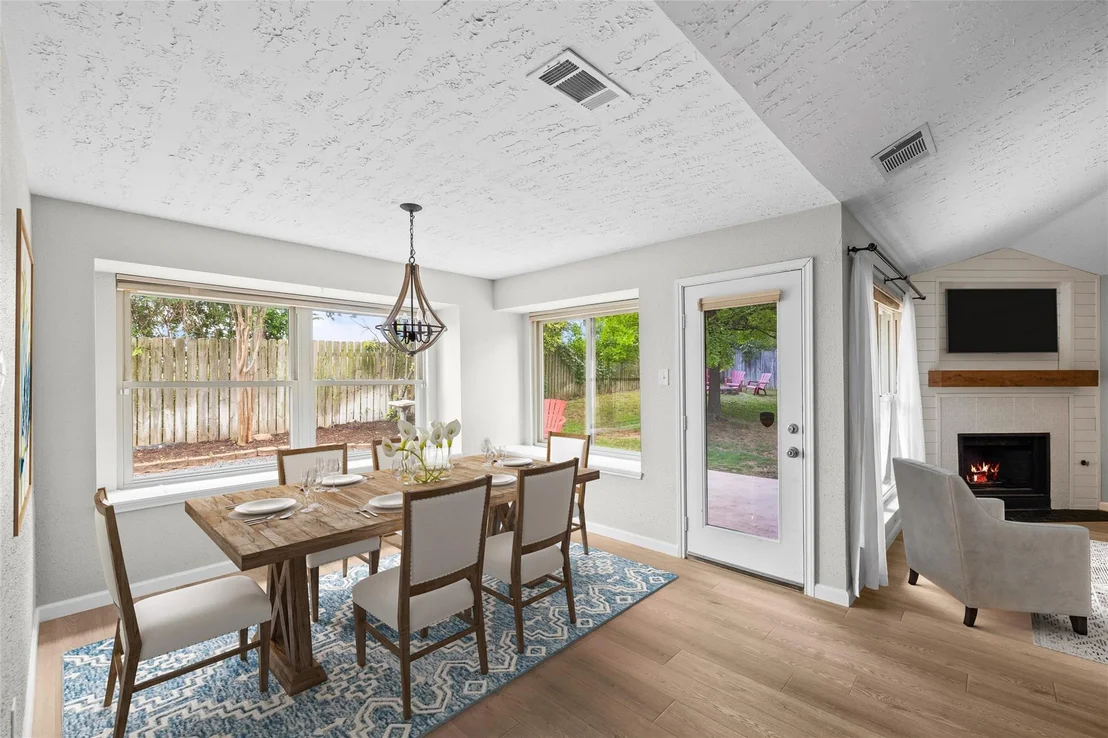 Photo of 1417 Alexis CV