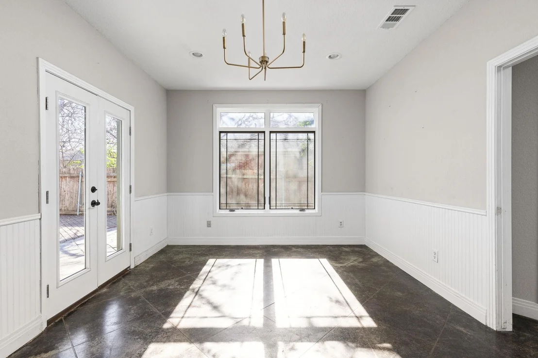 Photo of 2203 Lindell Ave
