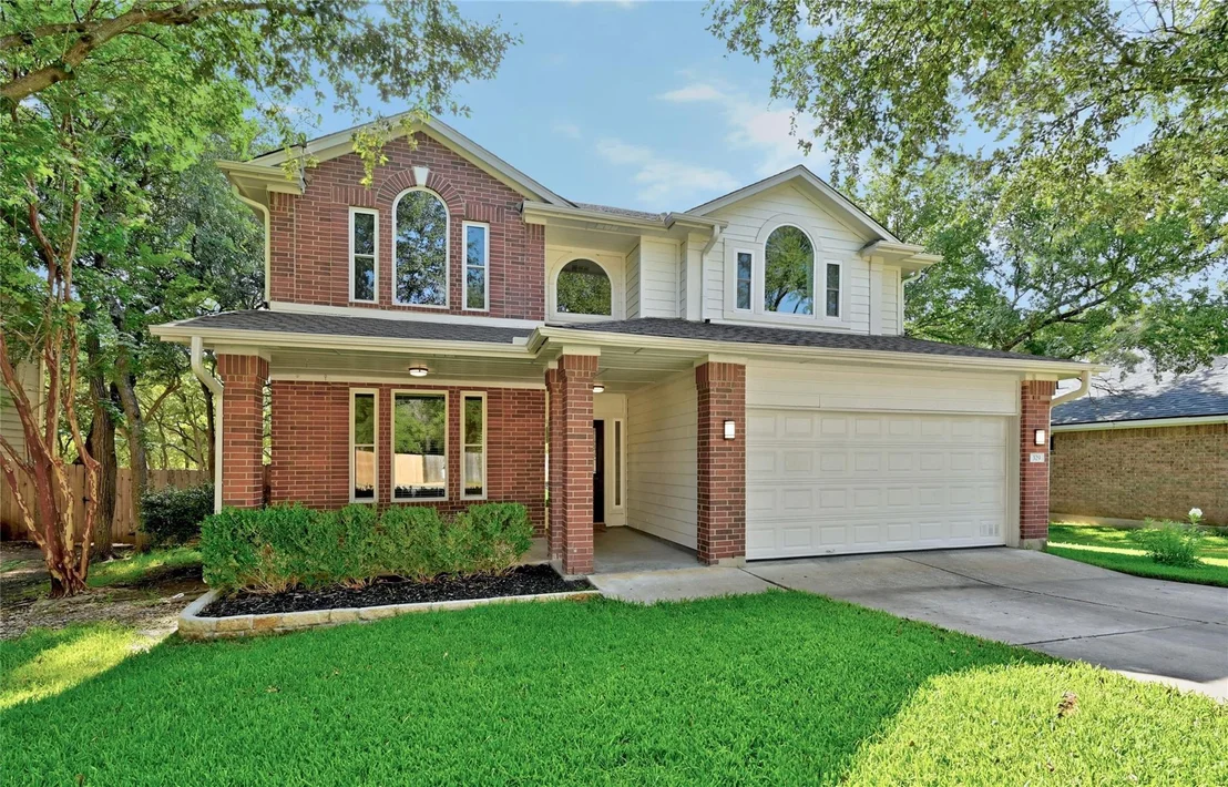 Photo of 329 Cullen BLVD