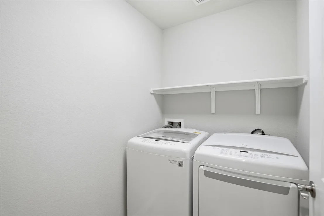 Photo of 821 Hamilton LN