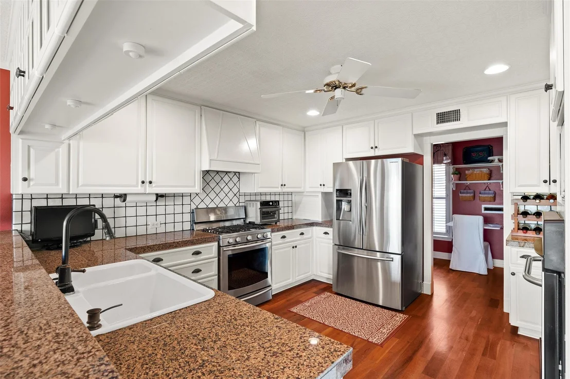 Photo of 4011 SIERRA DR