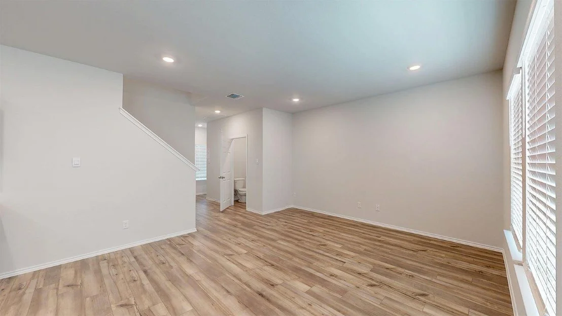 Photo of 557 Hector LOOP