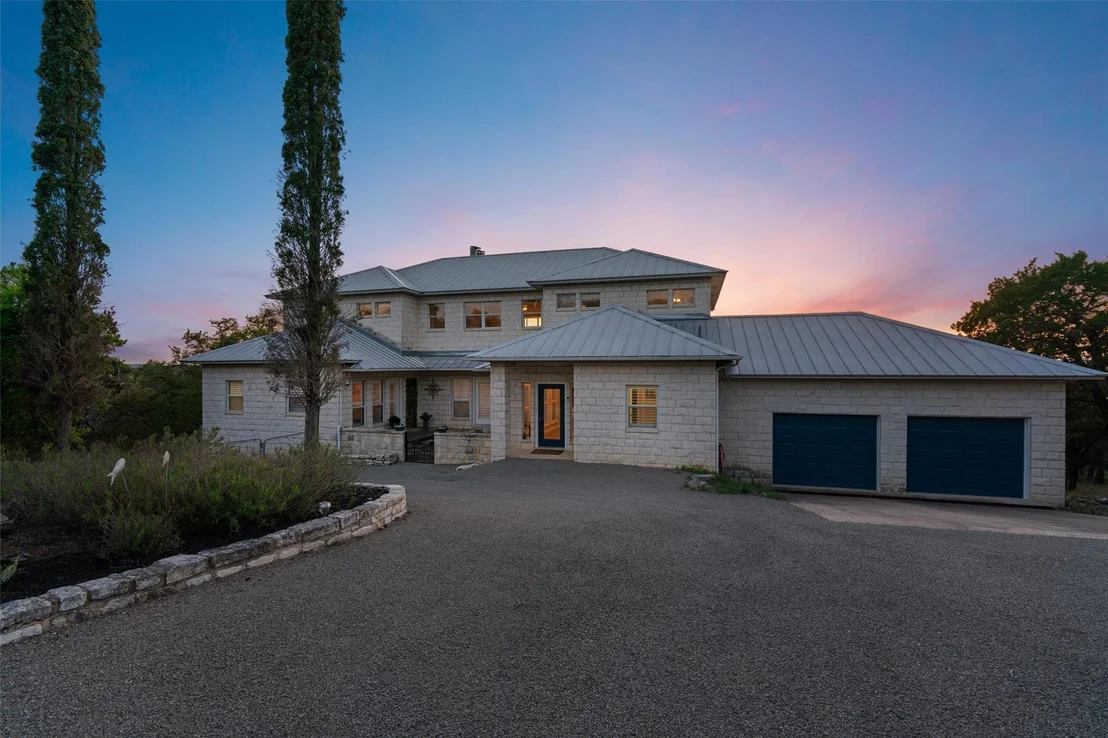 Photo of 4401 Sunset Cliff RD