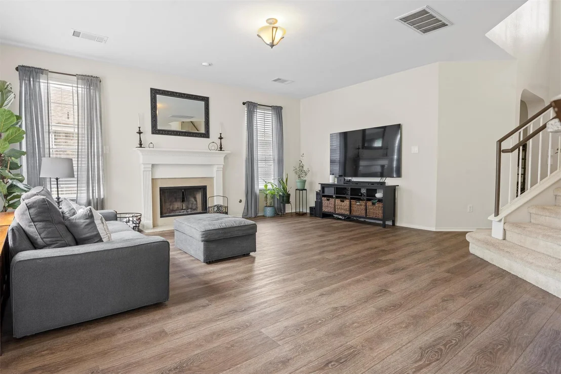 Photo of 10737 Quarry Oaks TRL