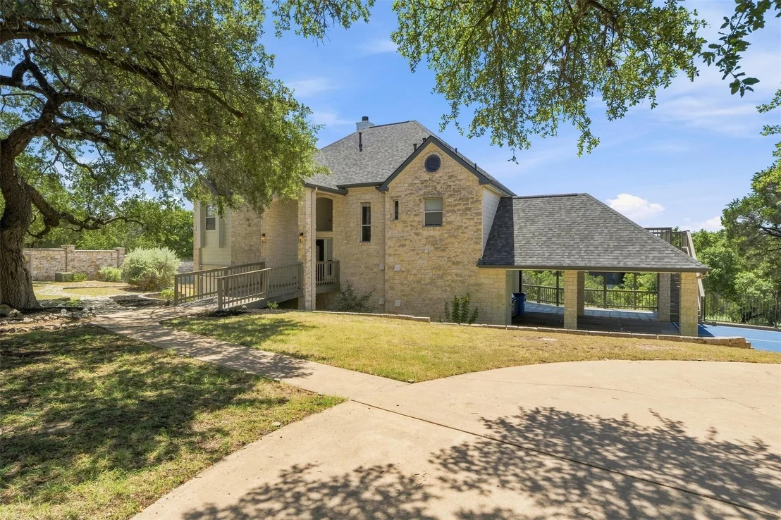 Photo of 18113 Travis DR