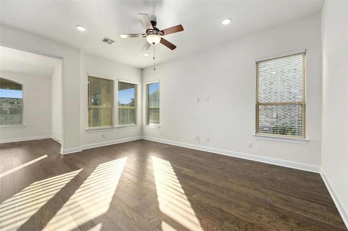 Photo of 5253 Lusso TRL