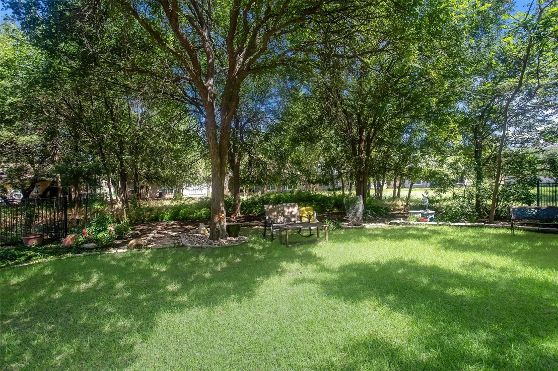 Photo of 103 Everest CT