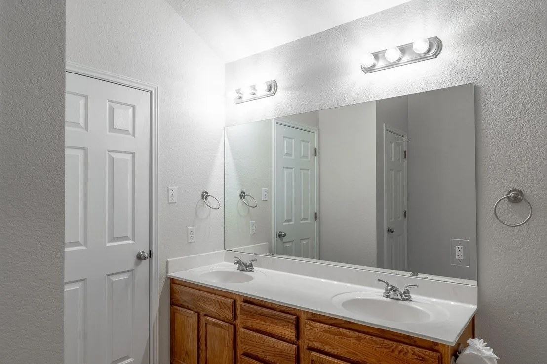 Photo of 5308 Southern Crossing DR