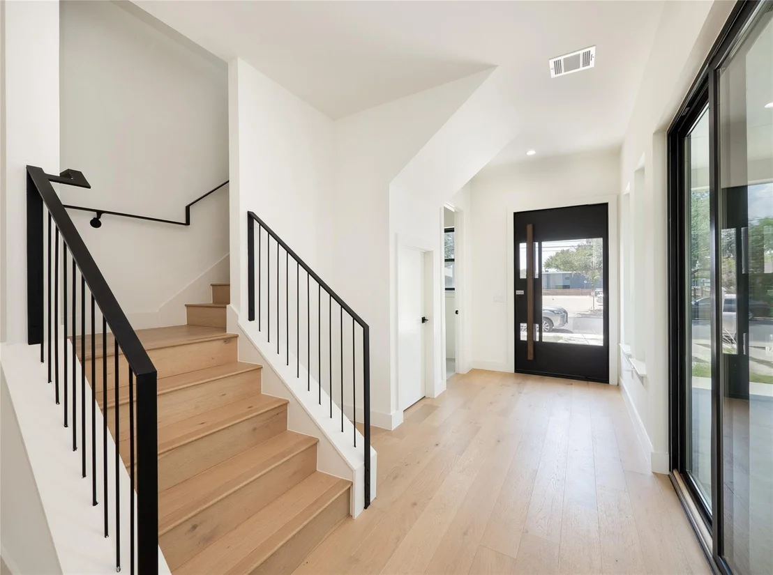 Photo of 814 Stark ST