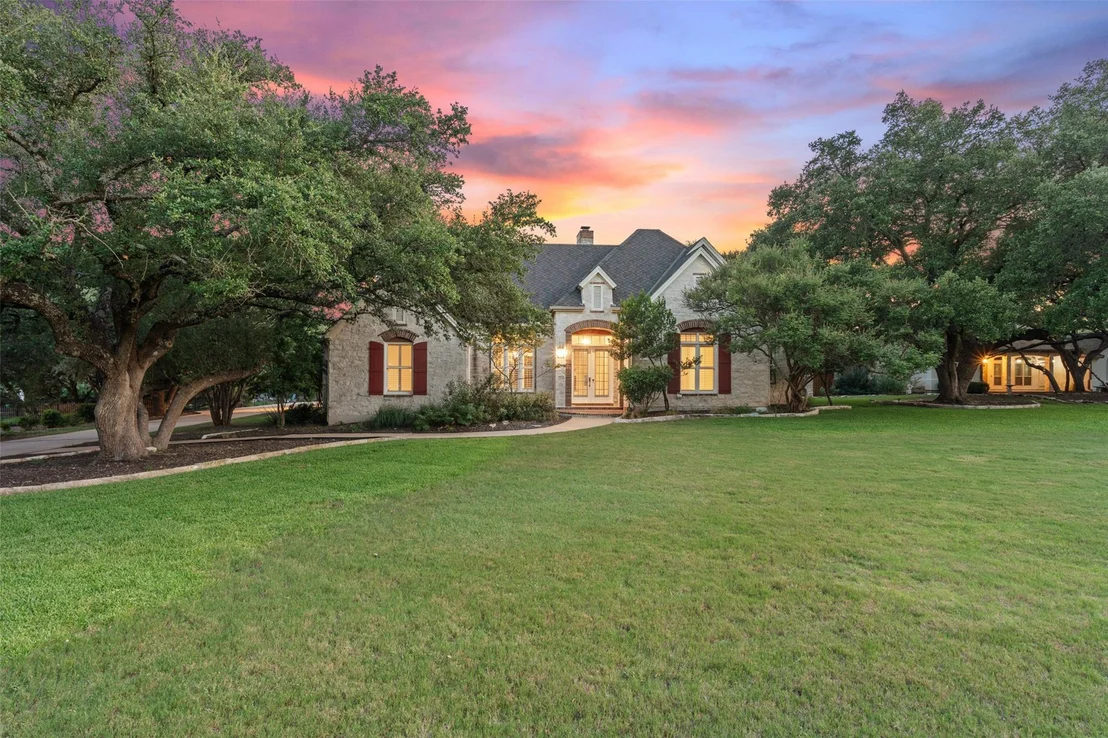 Photo of 127 Roberts CIR
