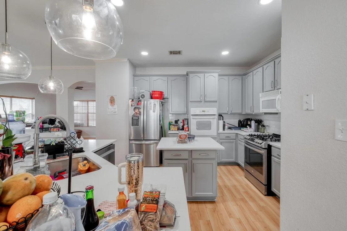 Photo of 402 Split Oak DR