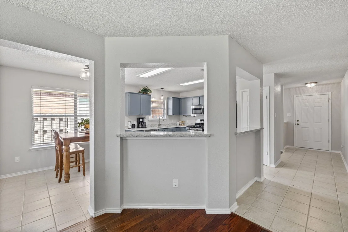 Photo of 1010 Cedar Crest DR
