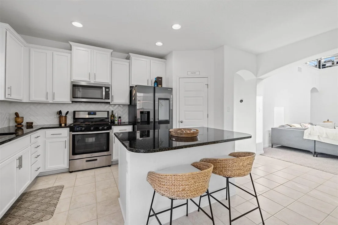 Photo of 424 Arrowhead Vine ST