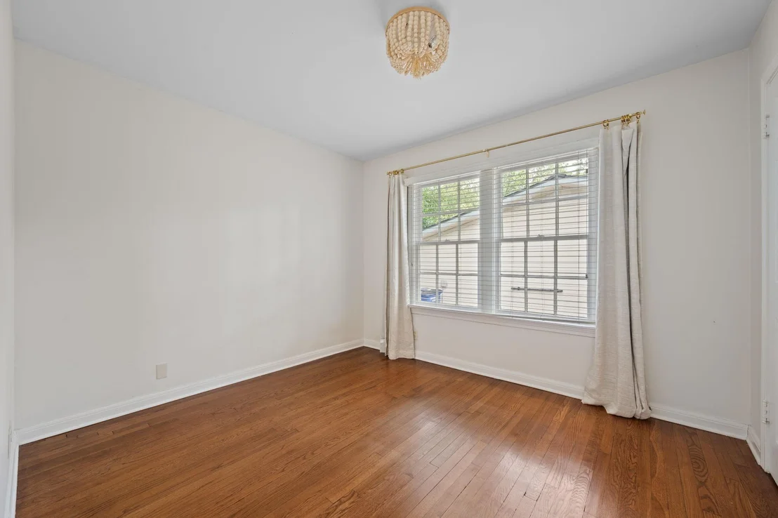 Photo of 5010 W Frances PL