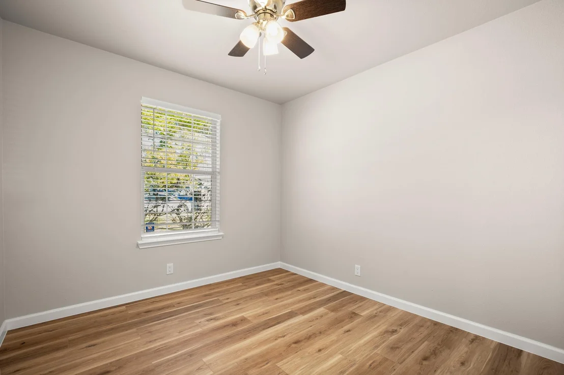 Photo of 106 Mockingbird CV