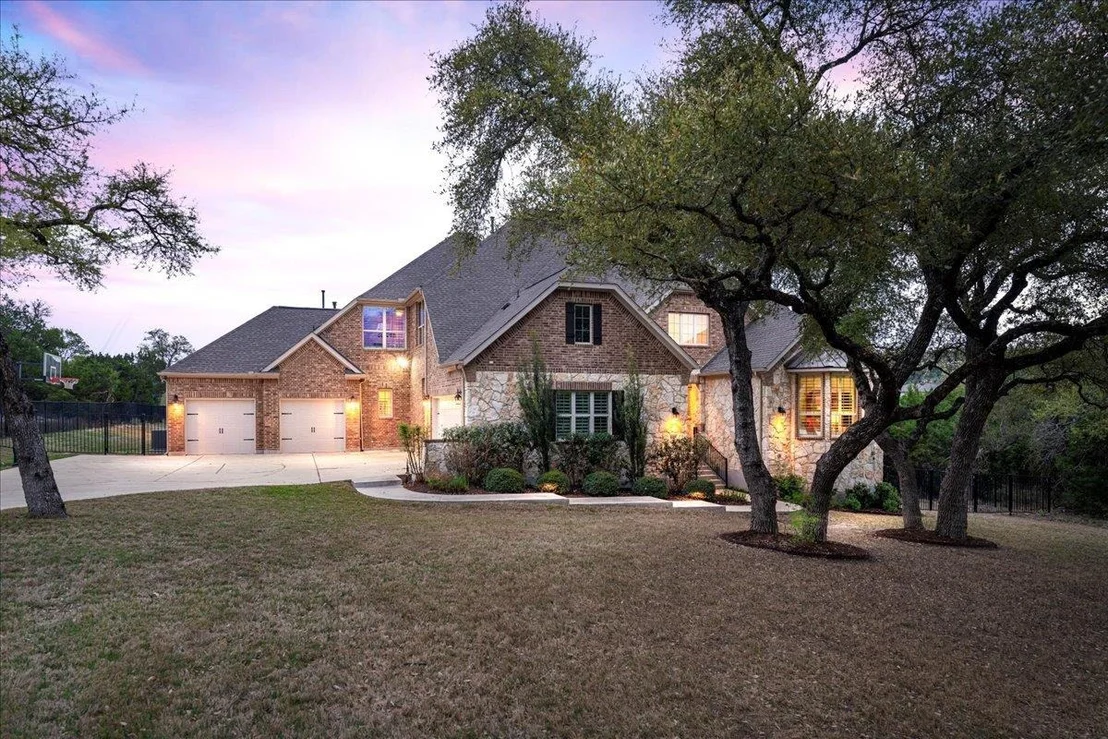 Photo of 408 Riva Ridge PL
