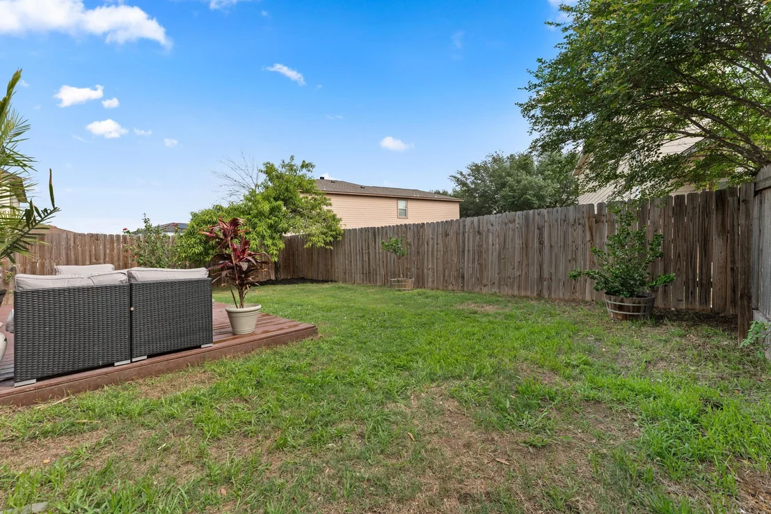 Photo of 6812 Walkup LN