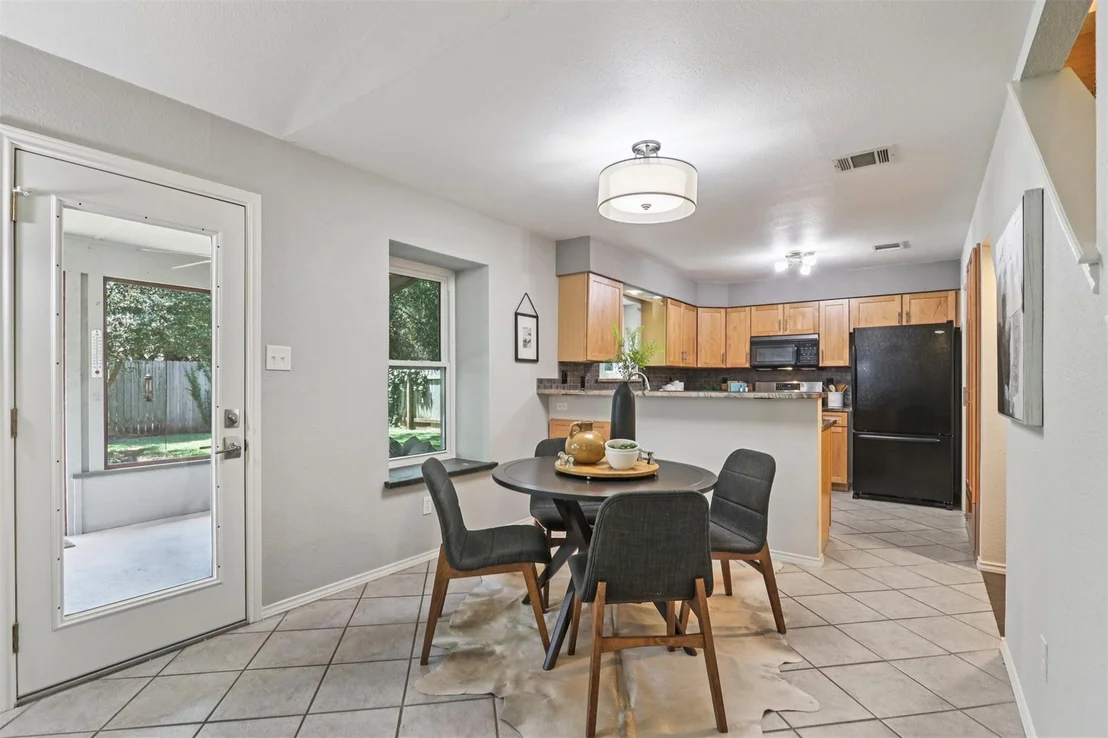 Photo of 7109 Dallas DR