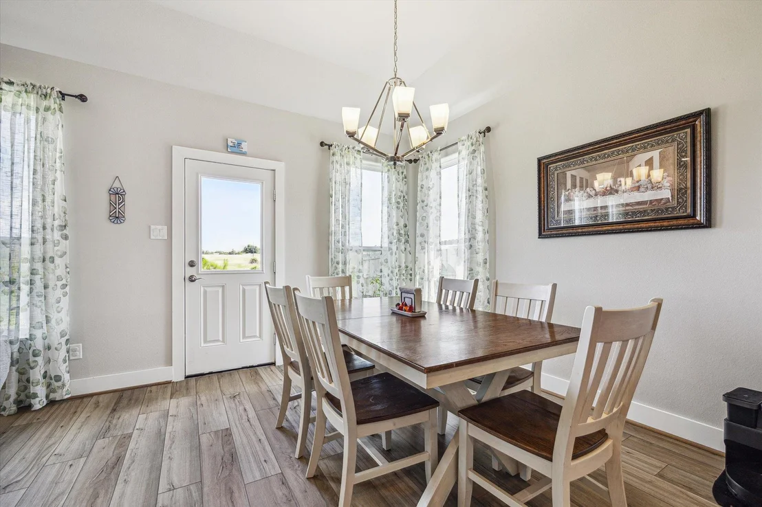 Photo of 1401 Timber Oaks DR