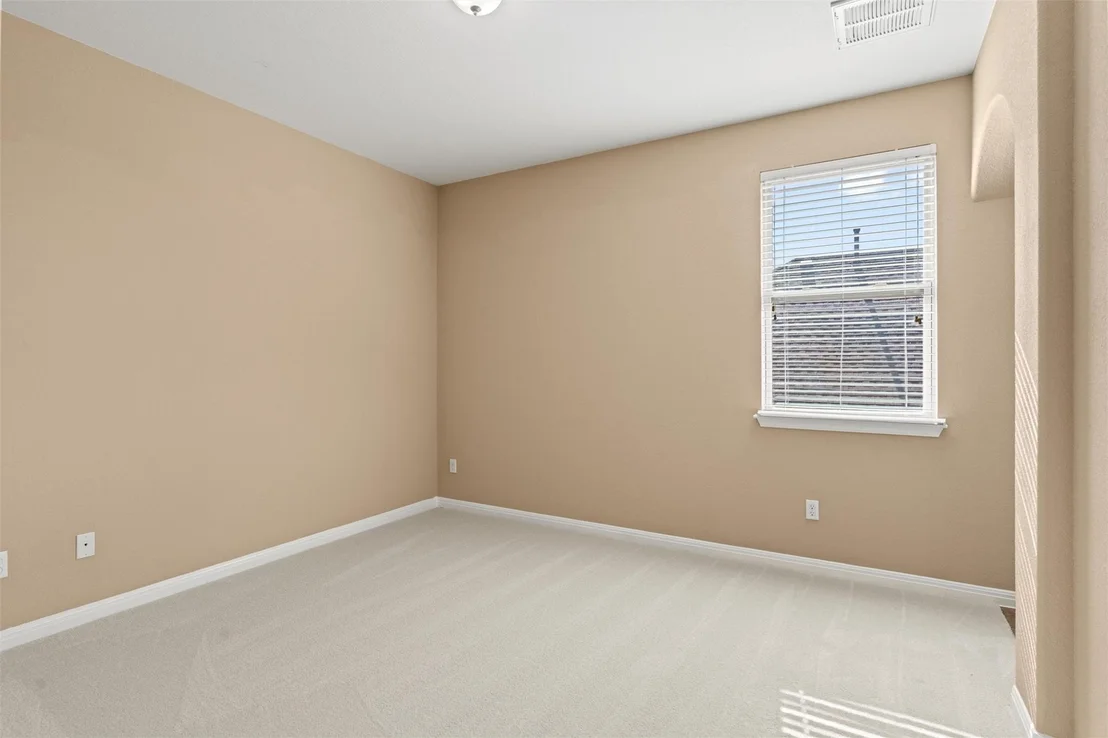 Photo of 401 Silver TRL