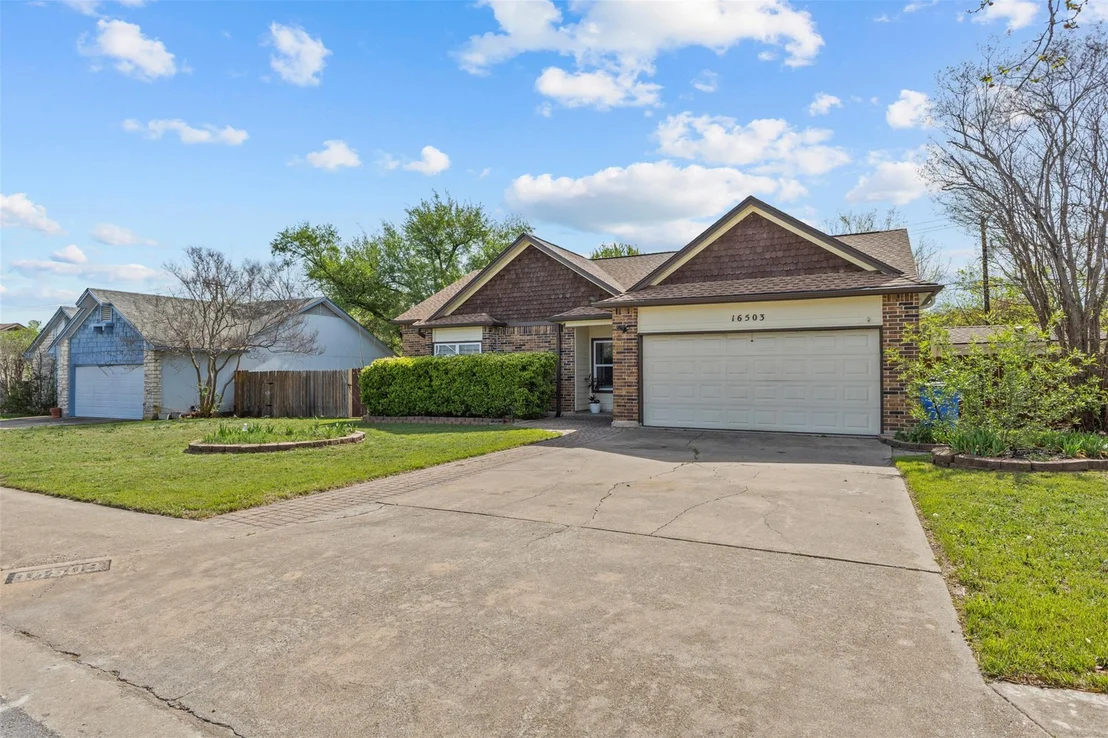 Photo of 16503 Edgemere DR