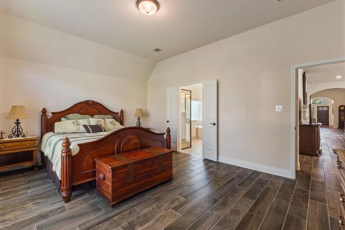 Photo of 813 Cedar Lake BLVD