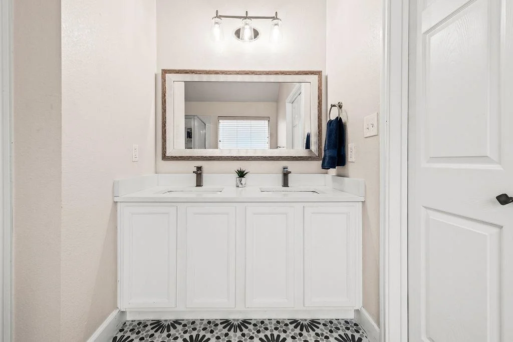 Photo of 4221 N Summercrest LOOP