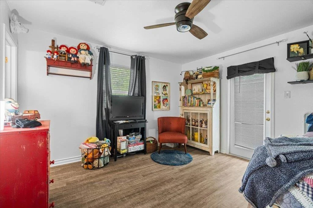 Photo of 107 Mountain Valley DR