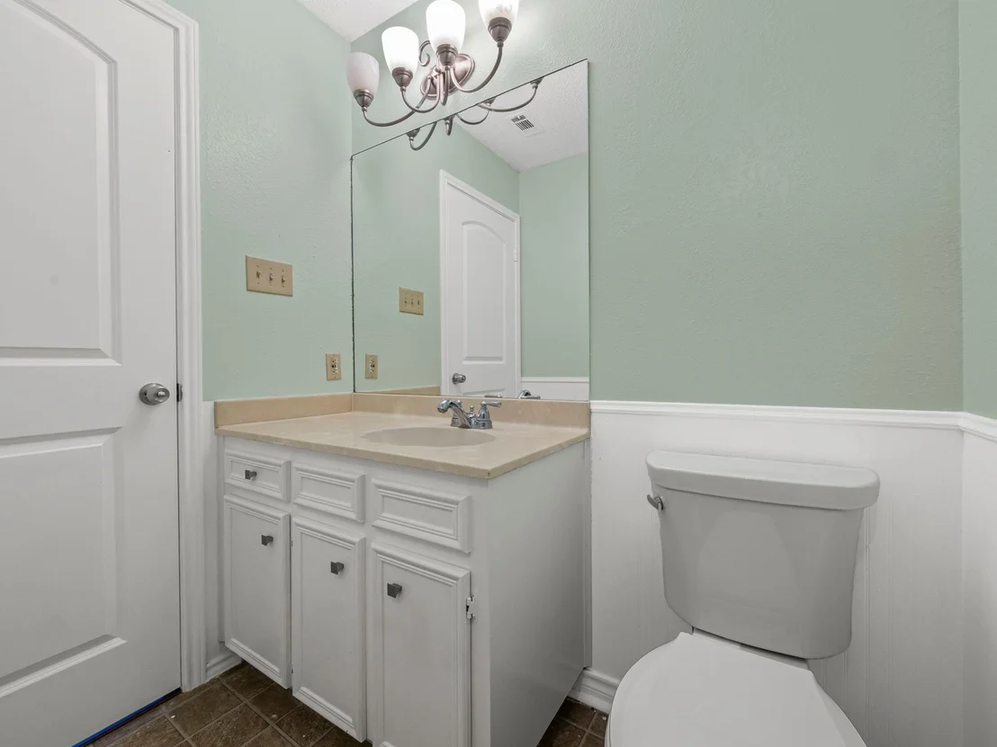Photo of 1002 Cresswell DR