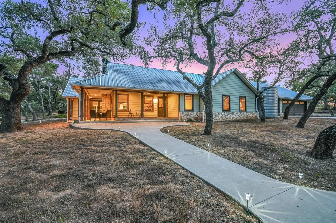 Photo of 878 Ranch Road 2766