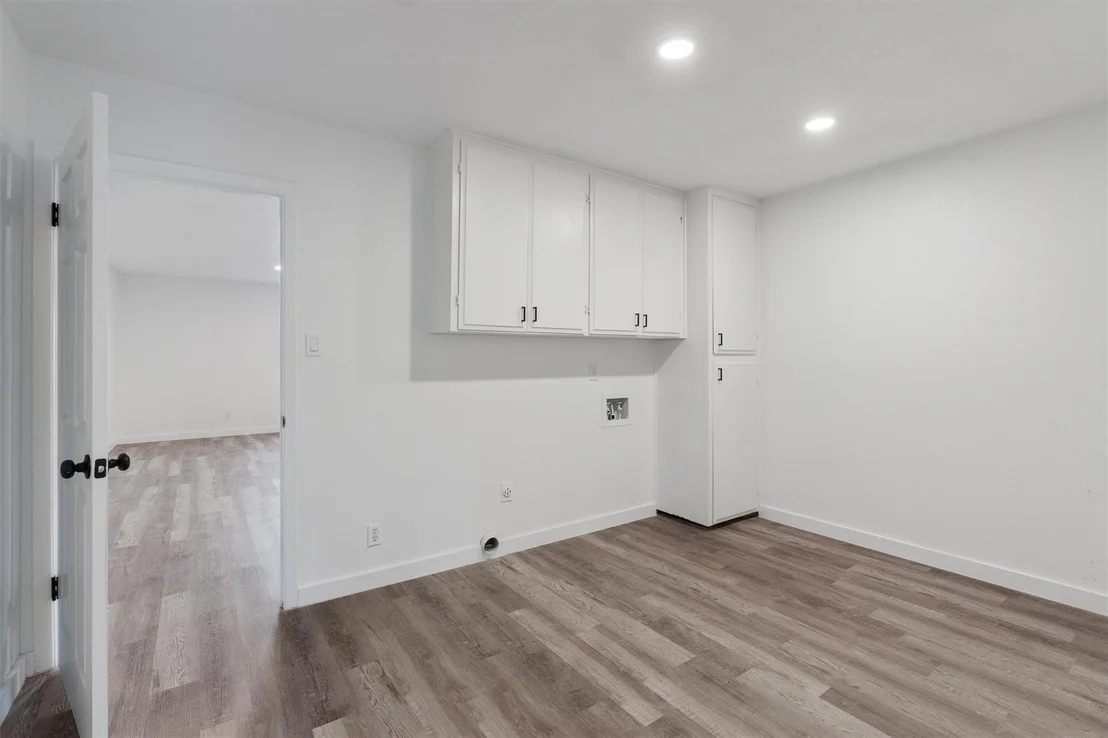Photo of 1701 Deep Wood DR