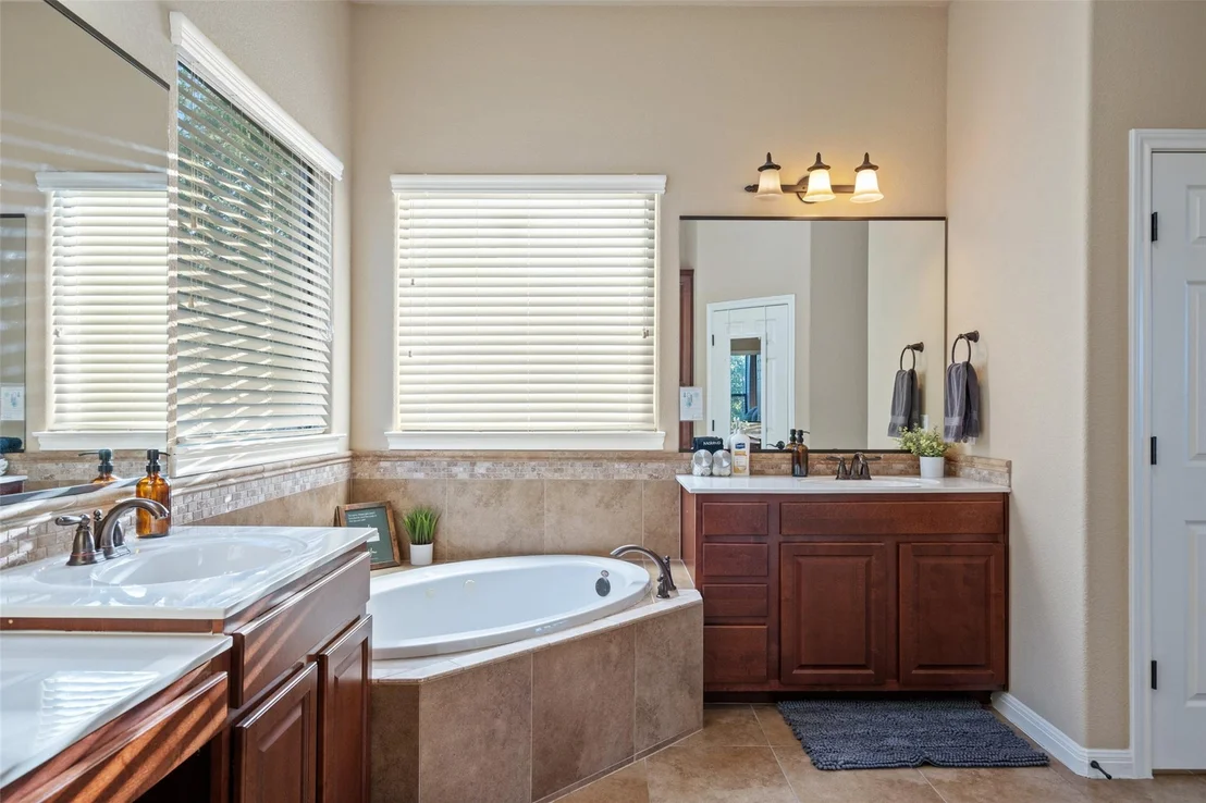 Photo of 20914 High DR