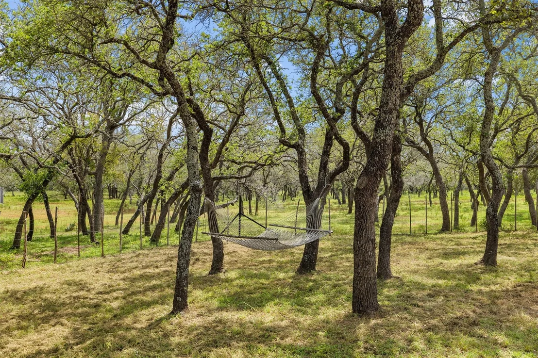 Photo of 2631 N US 281 Highway