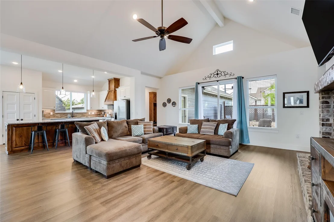 Photo of 325 Charli CIR