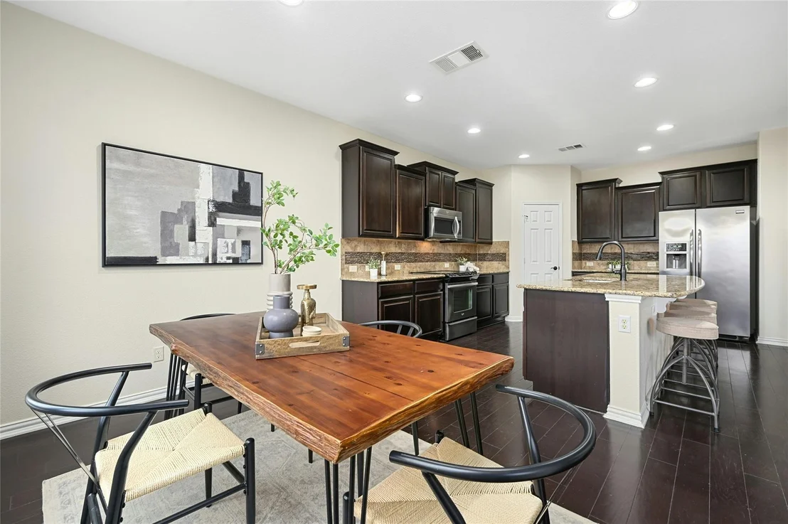 Photo of 1409 Middlefield CT