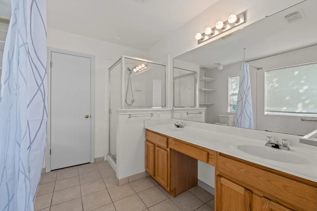 Photo of 202 E Custers Creek BND