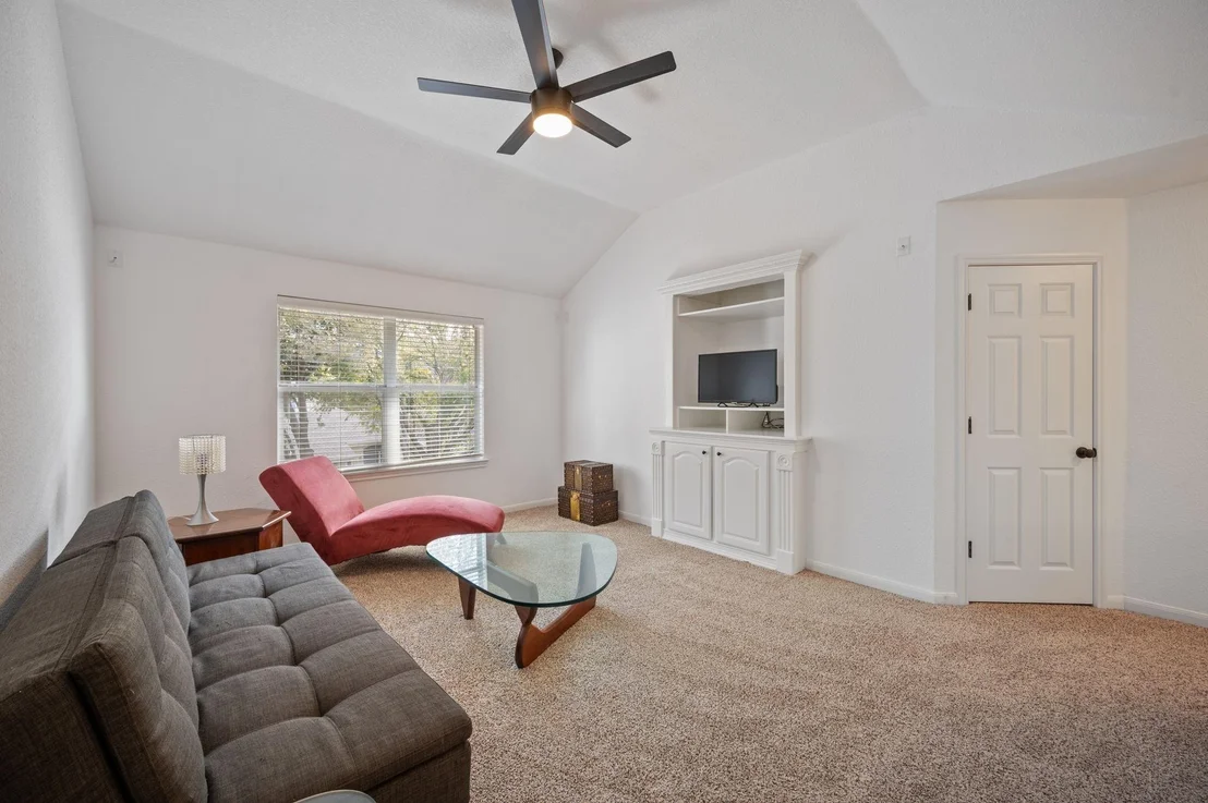Photo of 2011 Kimbrook DR