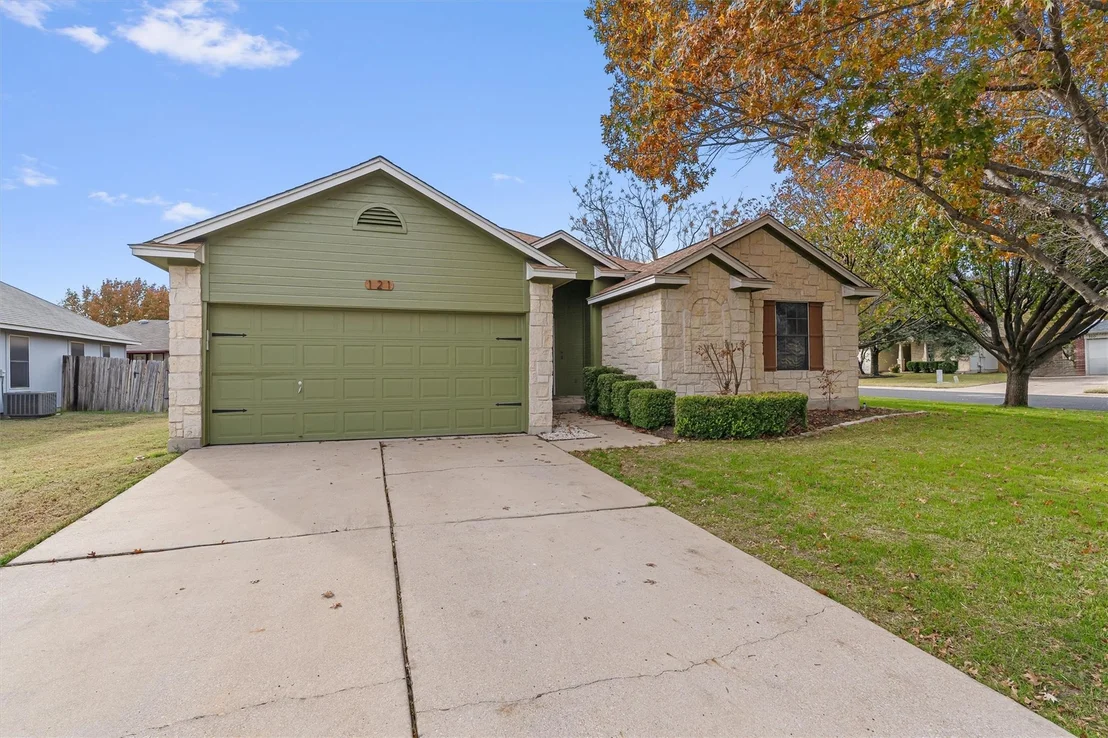 Photo of 121 Dogwood DR