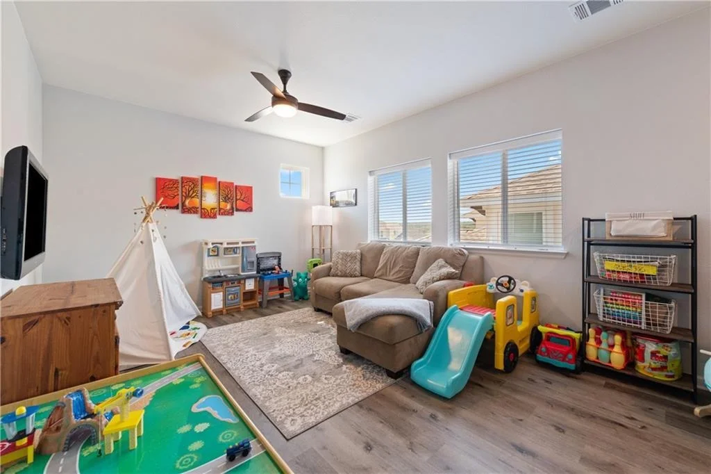 Photo of 7117 Jument DR