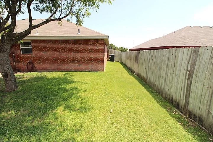 Photo of 3303 Solomon DR