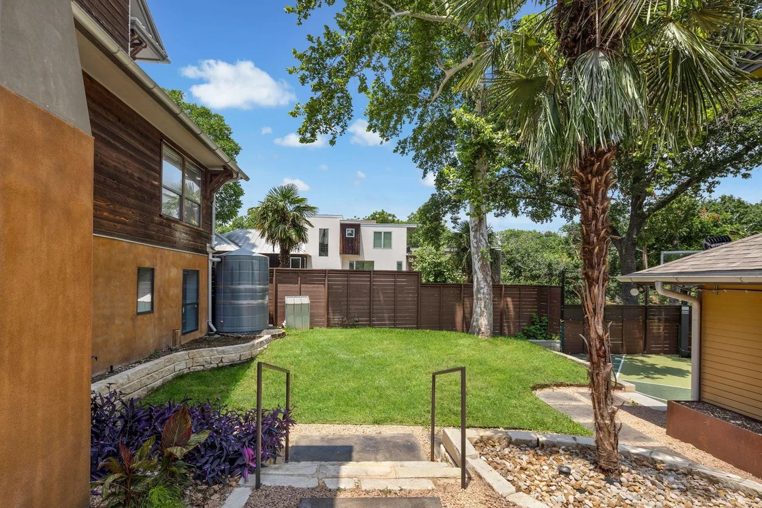Photo of 2001 Travis Heights BLVD