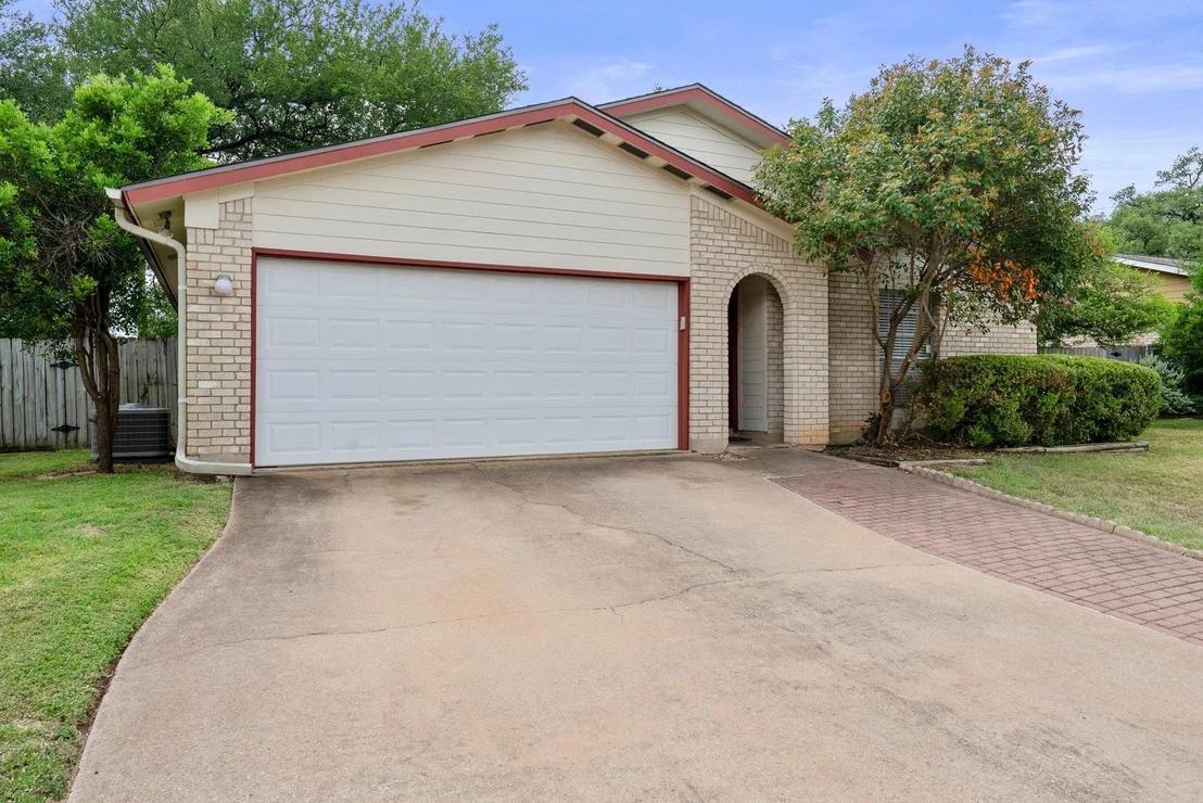 Photo of 4303 Tamarack TRL