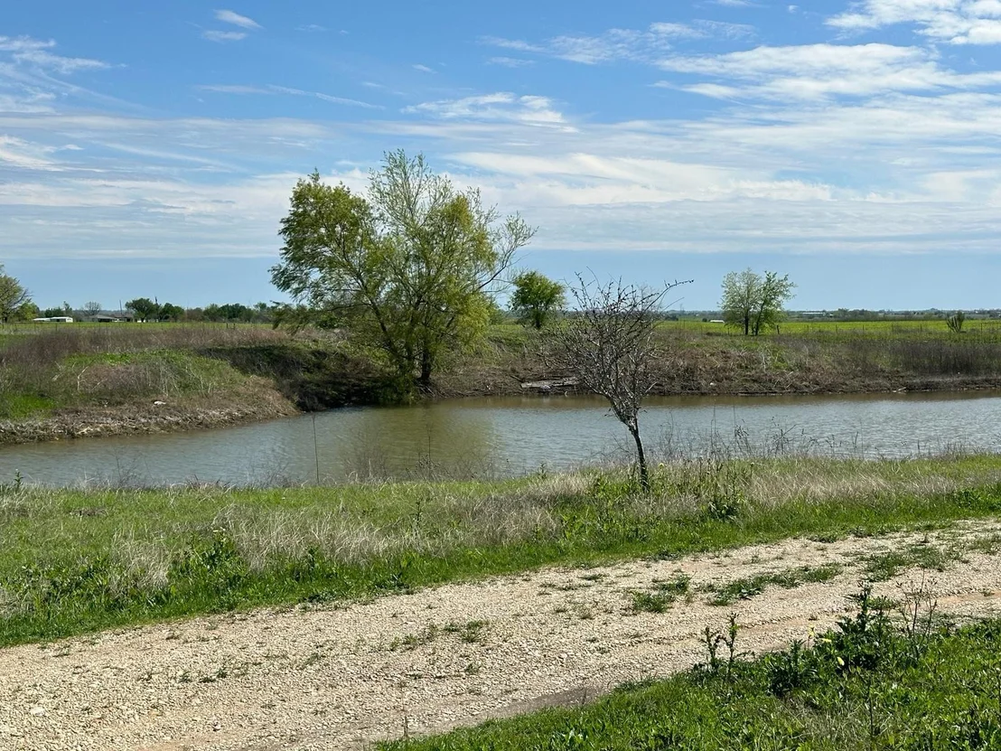 Photo of 900 County Road 406 RD