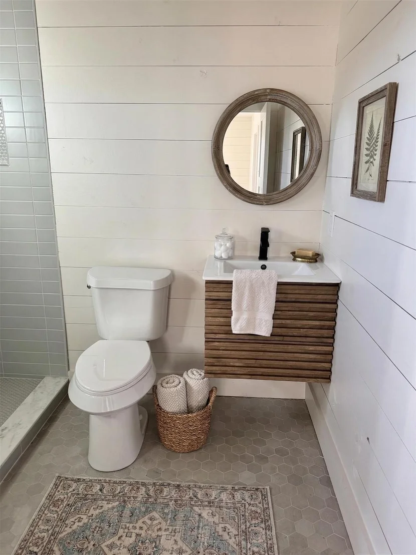 Photo of 502 Upton Ave