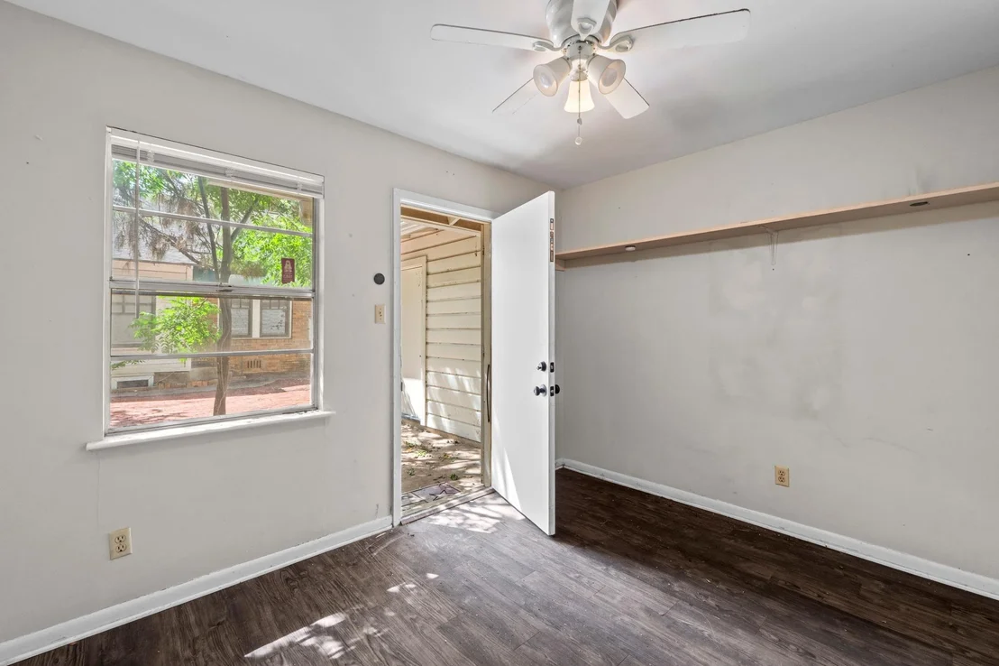 Photo of 3014 Hemphill PARK