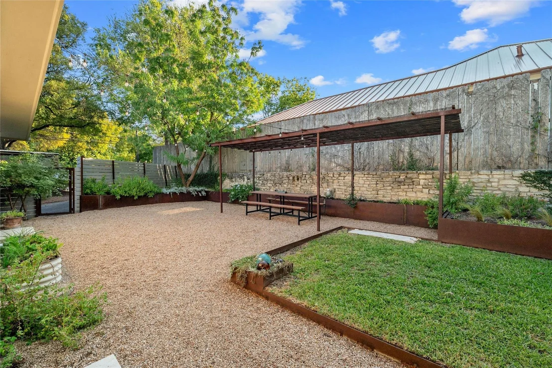 Photo of 1813 Vance CIR