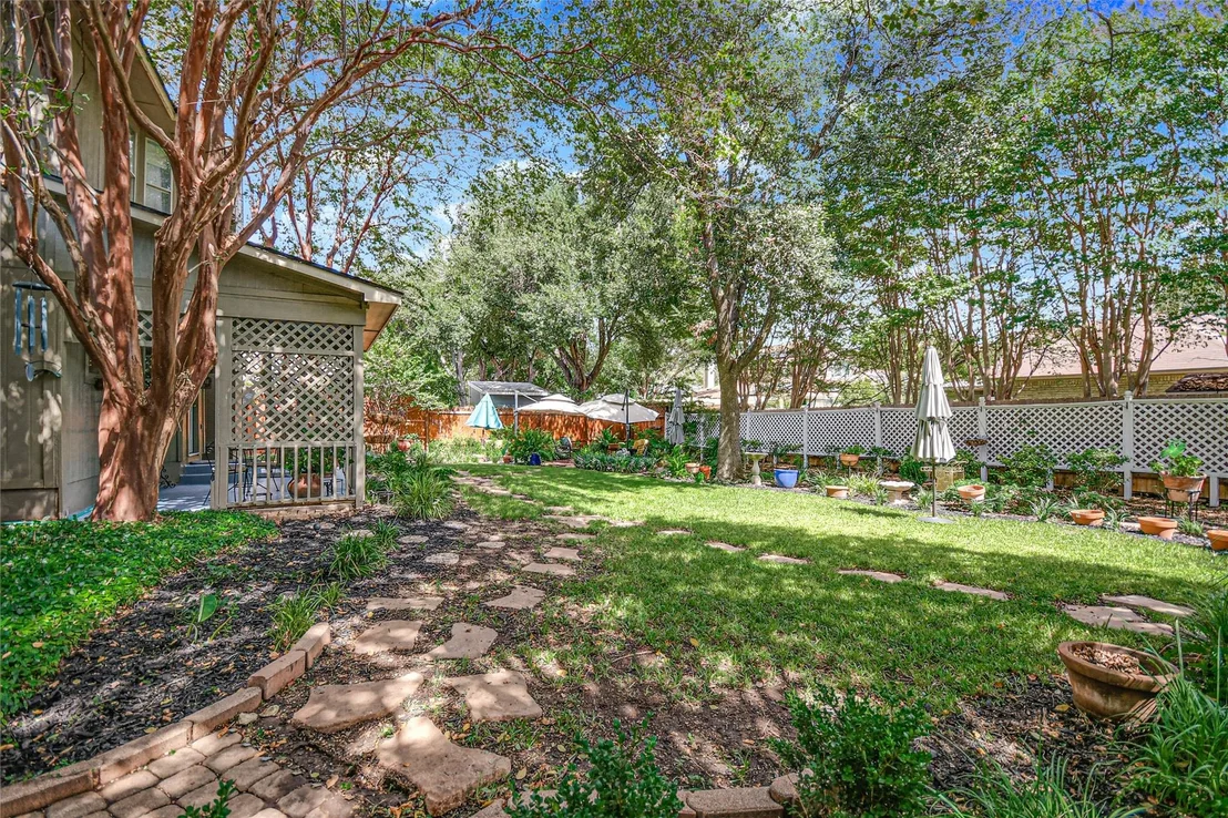 Photo of 401 Pleasant Valley DR