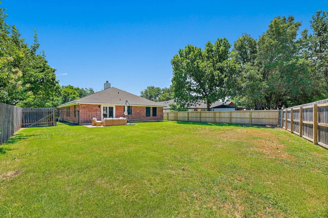 Photo of 111 Stephen LN