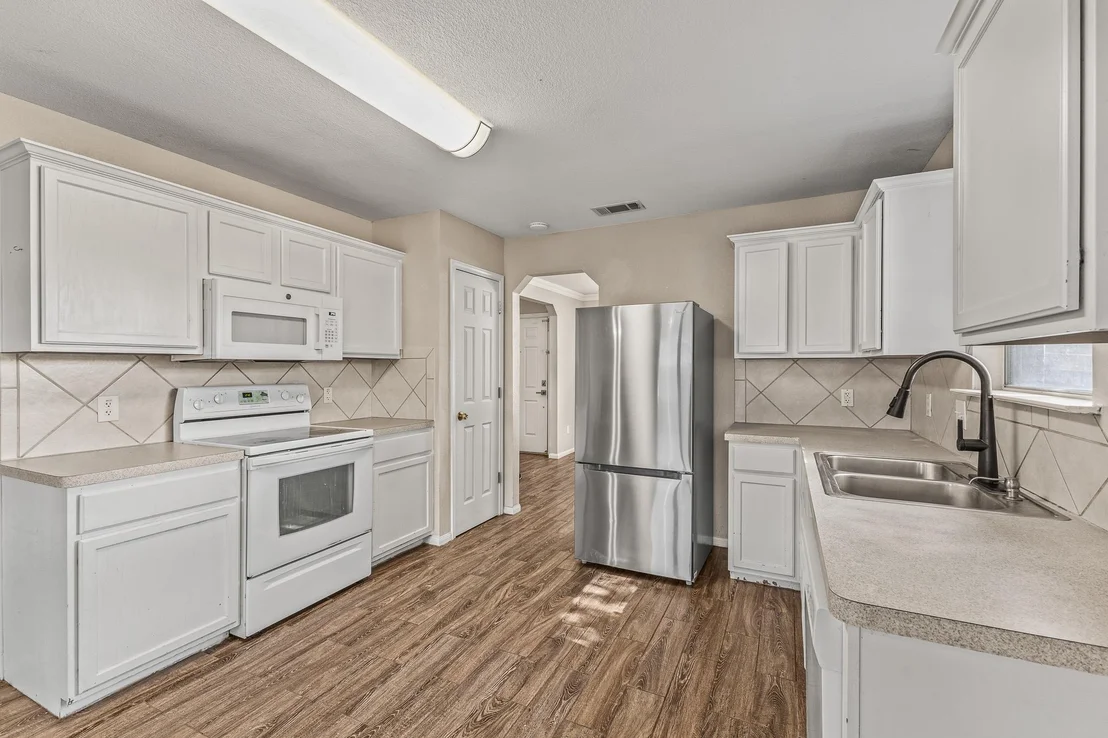 Photo of 5504 Southern Crossing DR