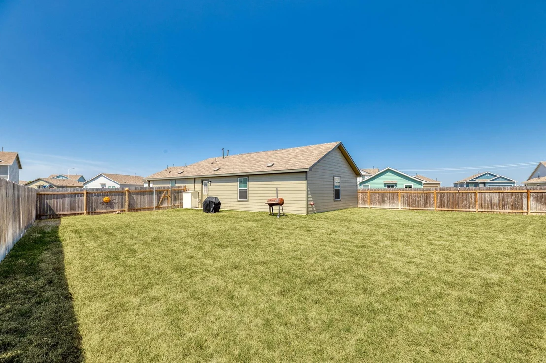 Photo of 2404 Windrow LN